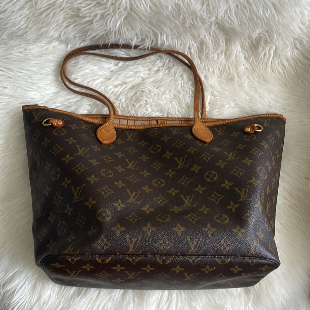 Louis Vuitton MM Neverfull - Picture 6 of 17